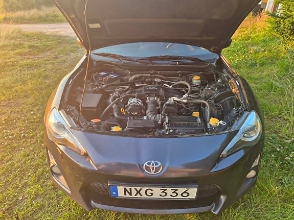 Toyota GT86 4 of 5
