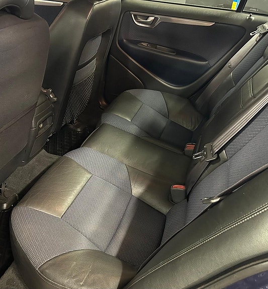 Volvo S60 16 of 18