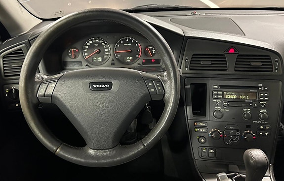 Volvo S60 13 of 18