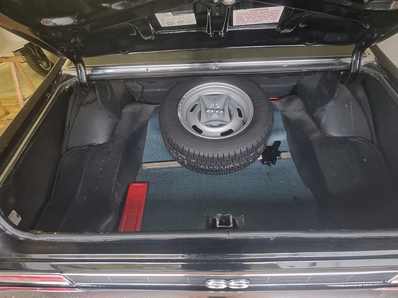 Chevrolet Nova 12 of 17