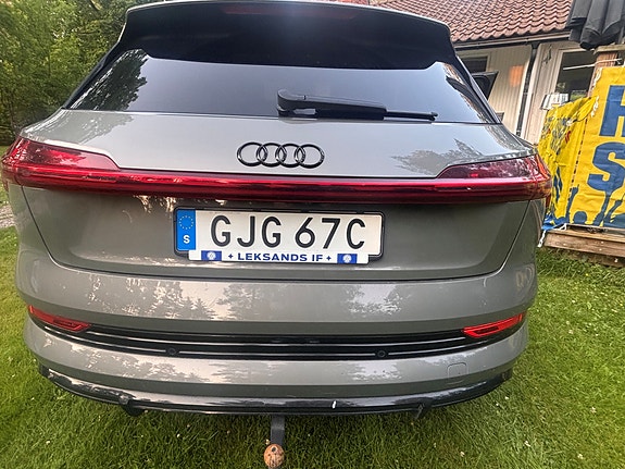 Audi e-tron 4 of 13