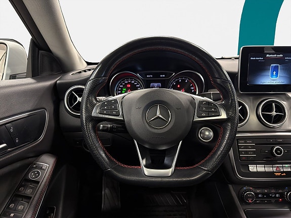 Mercedes-Benz CLA180 18 of 23