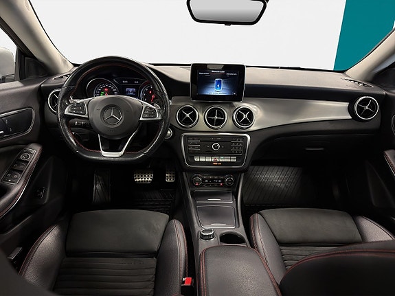 Mercedes-Benz CLA180 19 of 23