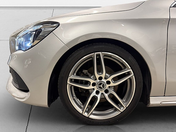 Mercedes-Benz CLA180 22 of 23