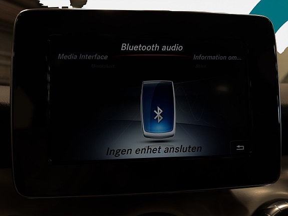 Mercedes-Benz CLA180 16 of 23