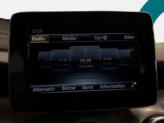 Mercedes-Benz CLA180 14 of 23