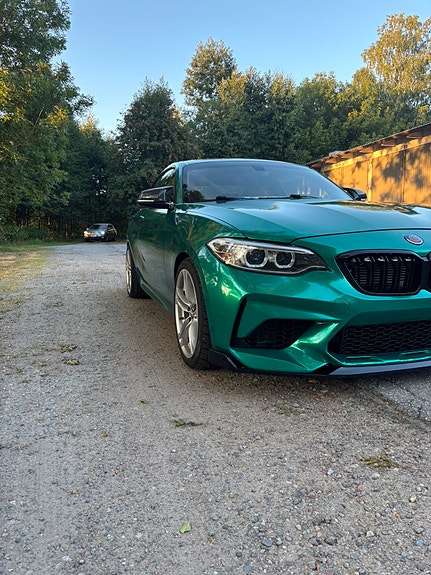BMW M235i 4 of 9