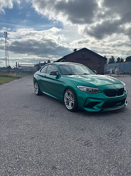 BMW M235i 3 of 5