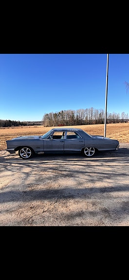Pontiac Catalina 2 of 4