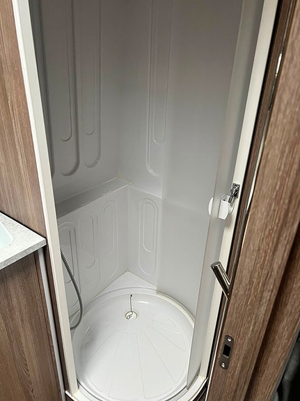 KABE Royal 740 TDL KS 3 of 9