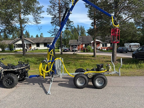 Bonnet Logtrailer 450 hydraulisk skogsvagn med ramstyrning 8 of 8