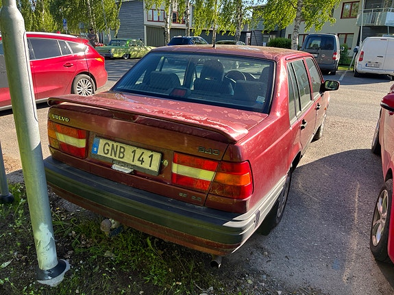 Volvo 940 2 of 5