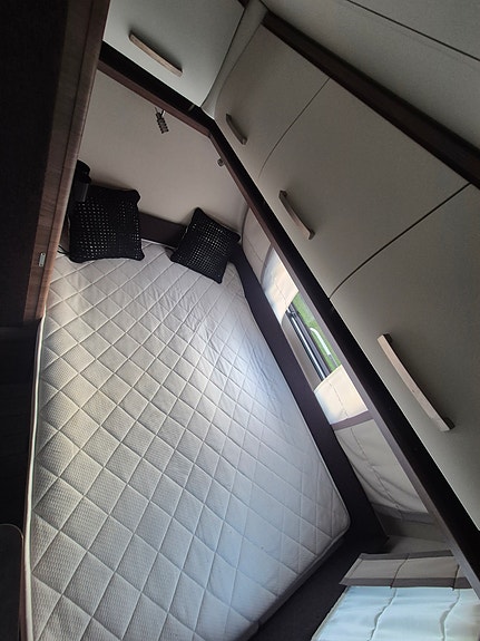 Knaus Sport 420 QD Silver selection 5 of 8