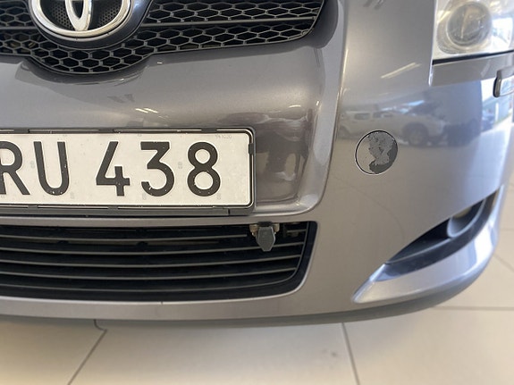 Toyota Auris 9 of 16