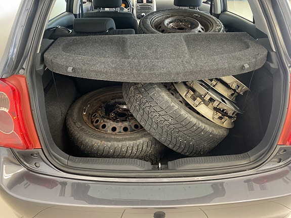 Toyota Auris 16 of 16