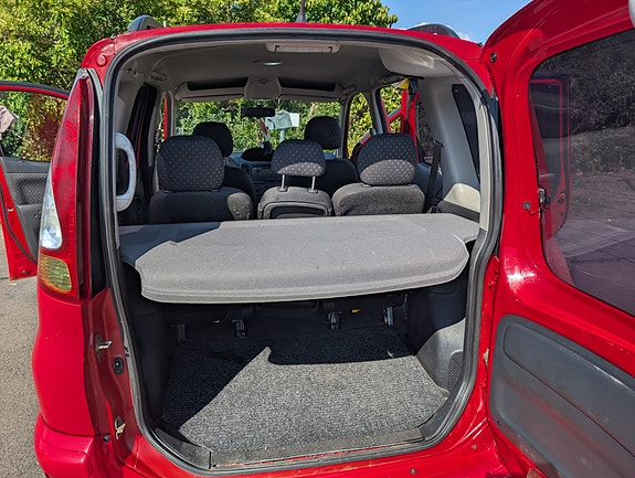 Toyota Yaris Verso 12 of 17