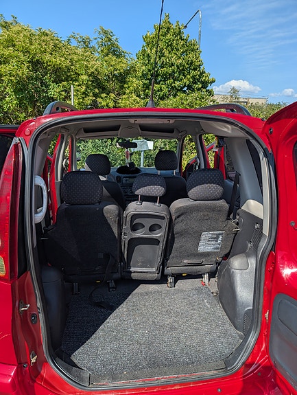 Toyota Yaris Verso 11 of 17