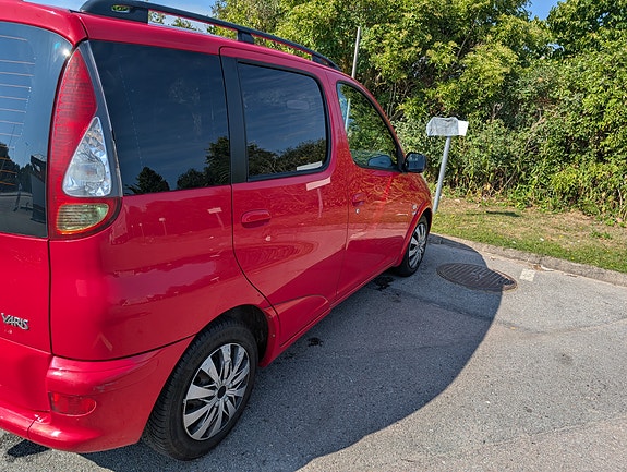 Toyota Yaris Verso 6 of 17