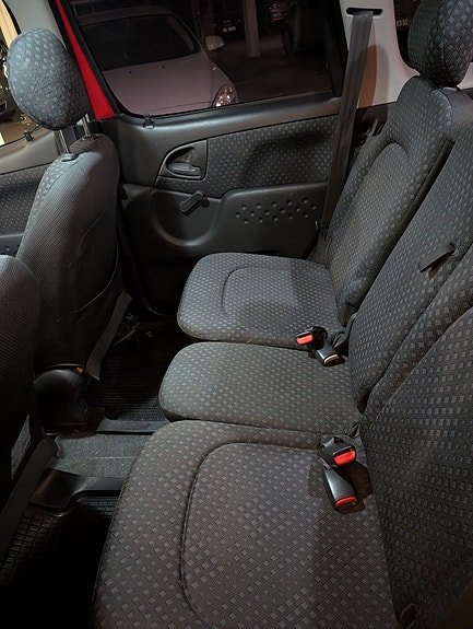 Toyota Yaris Verso 14 of 17