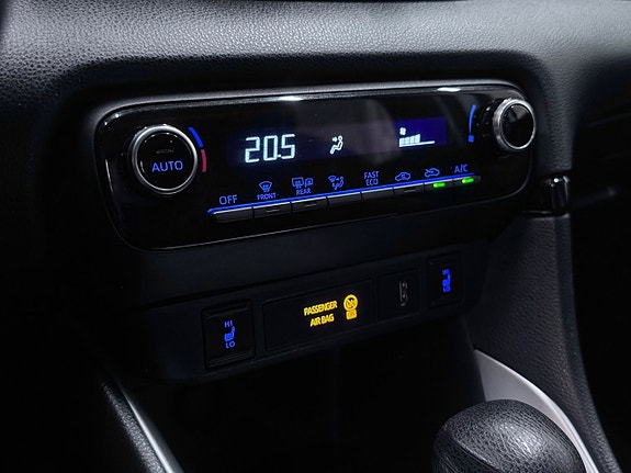 Toyota Yaris 17 of 25