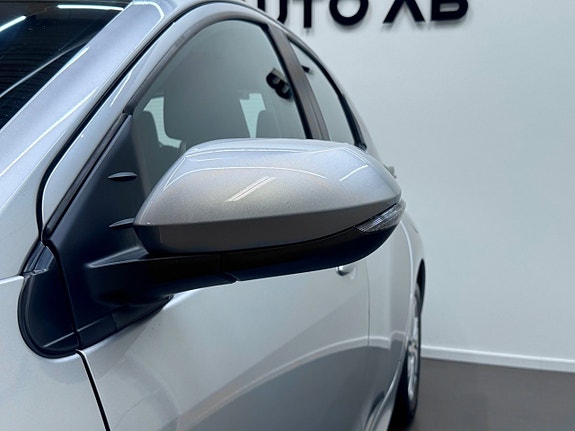 Toyota Yaris 9 of 25