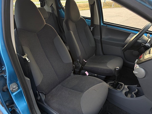 Peugeot 107 22 of 24