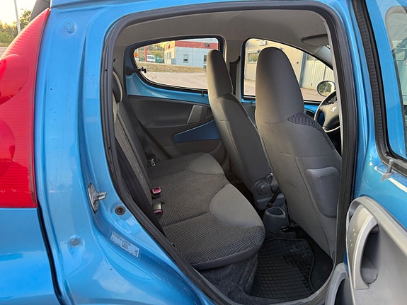 Peugeot 107 23 of 24