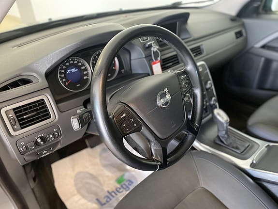 Volvo V70 9 of 14