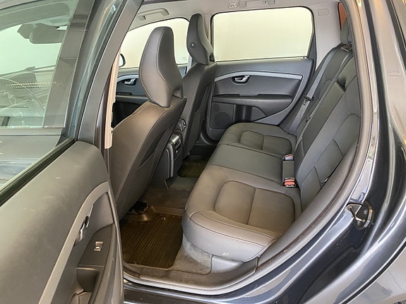 Volvo V70 12 of 14