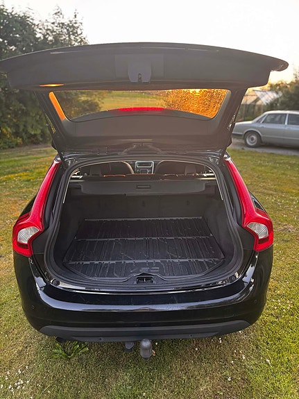 Volvo V60 5 of 5