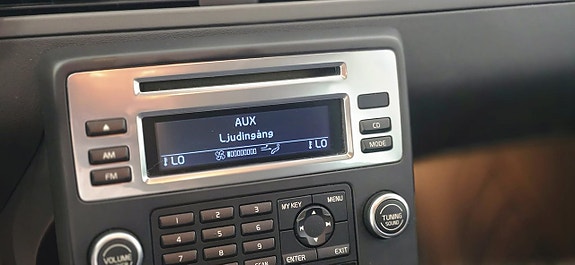 Volvo V70 9 of 12