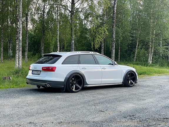 Audi A6 allroad 3 of 4