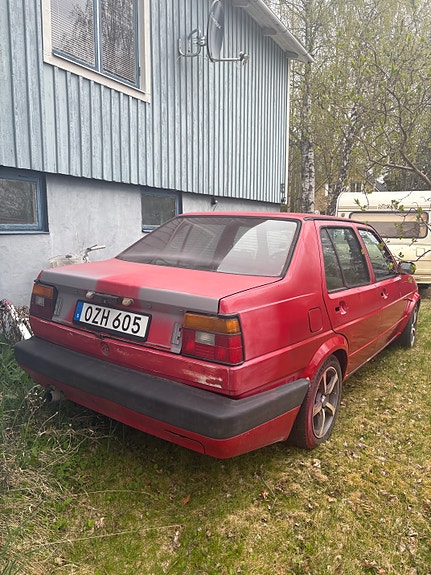Volkswagen Jetta 4 of 5