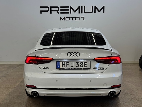 Audi A5 6 of 17