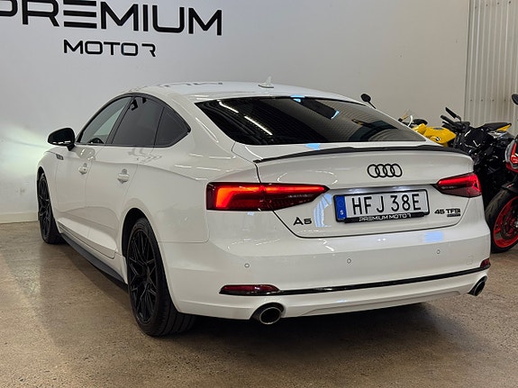 Audi A5 7 of 17