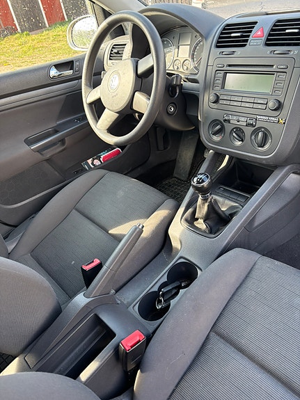 Volkswagen Golf V 4 of 5