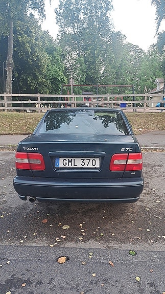 Volvo S70 4 of 5