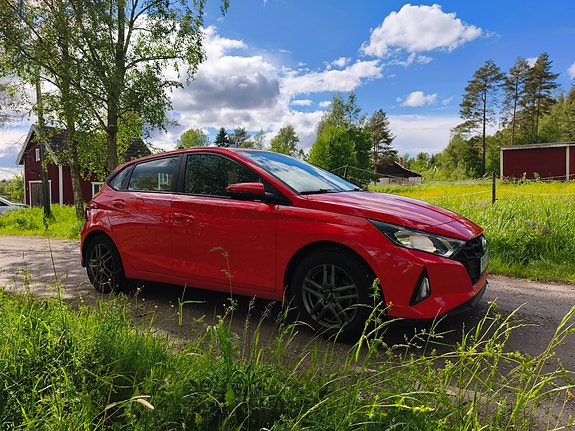 Hyundai i20 2 of 5