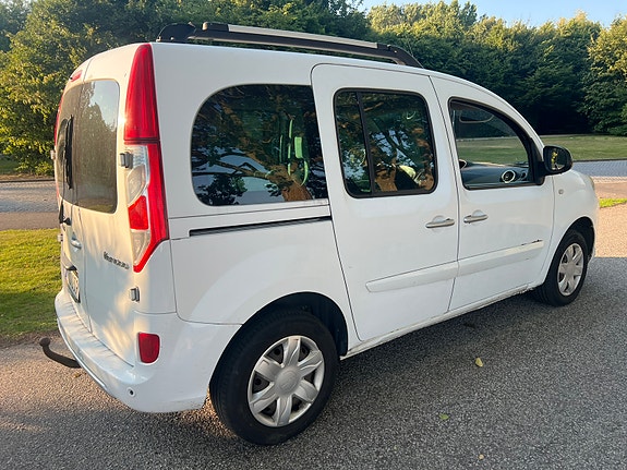 Renault Kangoo Express 2 of 5