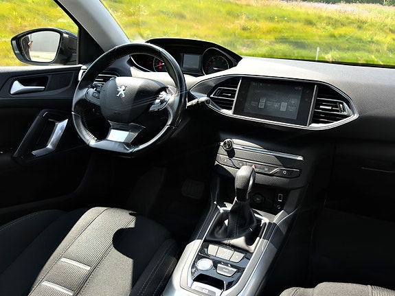 Peugeot 308 SW 5 of 5