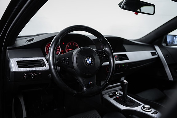 BMW 525 16 of 24