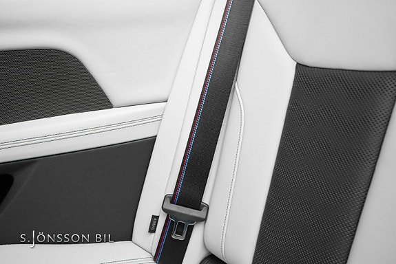 BMW M4 24 of 30