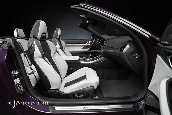 BMW M4 25 of 30