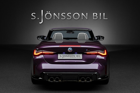 BMW M4 2 of 5