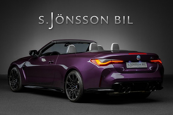 BMW M4 4 of 5
