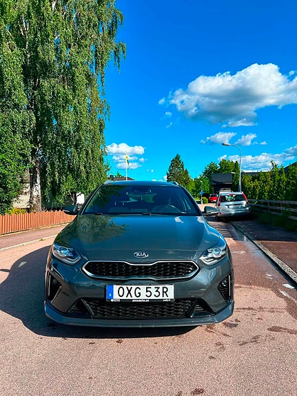 Kia Ceed 2 of 7