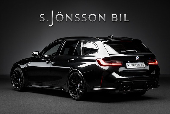 BMW M3 2 of 5