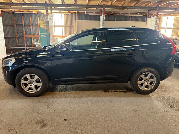 Volvo XC60 7 of 16