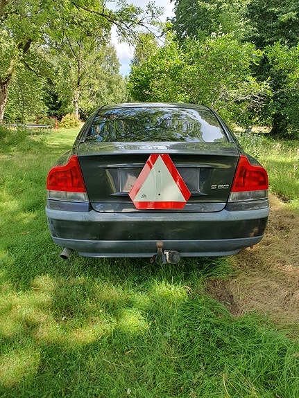 Volvo S60 3 of 3