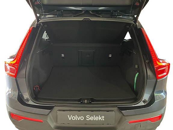 Volvo XC40 14 of 15